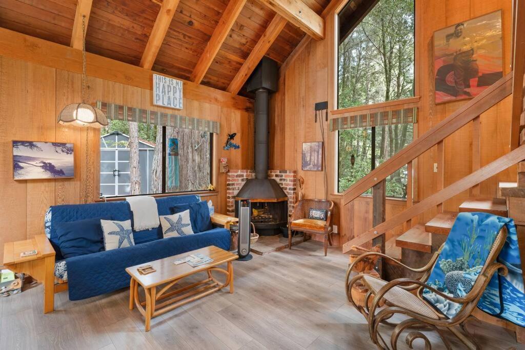 Grandma'S Cabin By The Sea Гвалала Экстерьер фото