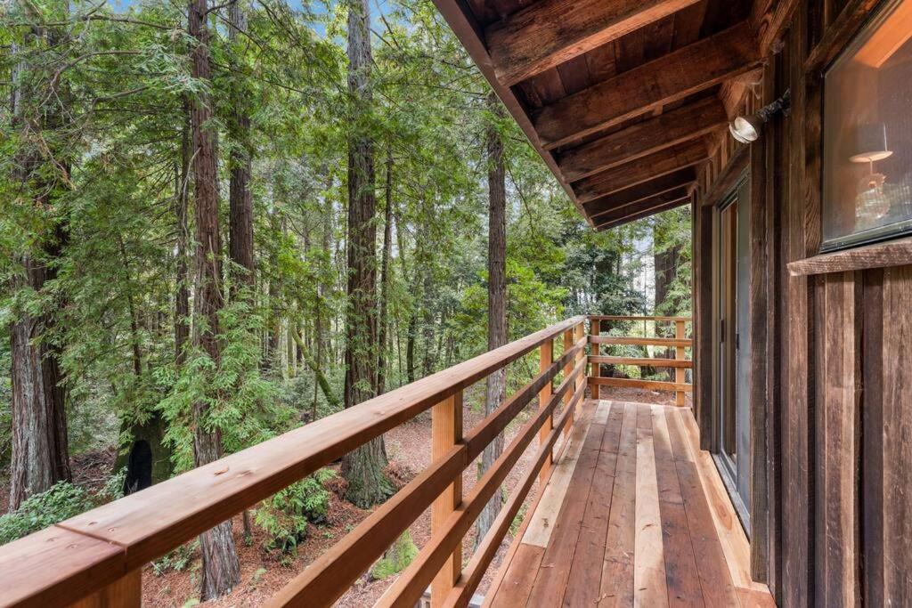 Grandma'S Cabin By The Sea Гвалала Экстерьер фото