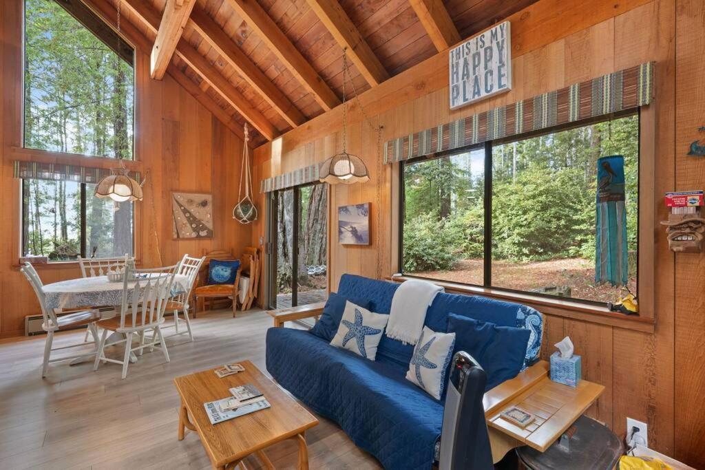 Grandma'S Cabin By The Sea Гвалала Экстерьер фото
