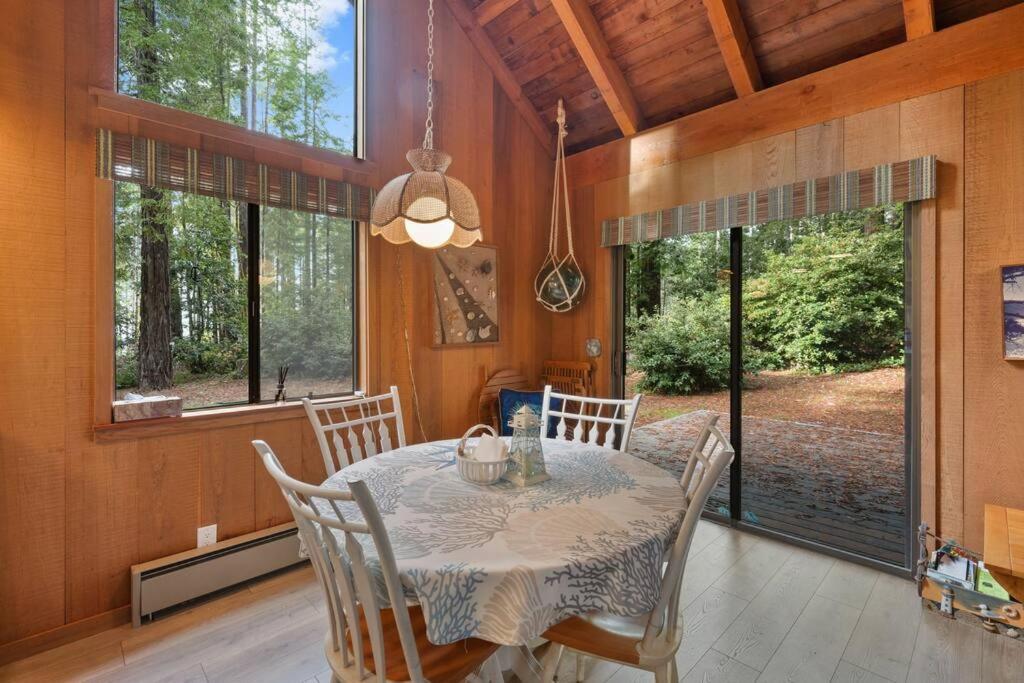 Grandma'S Cabin By The Sea Гвалала Экстерьер фото